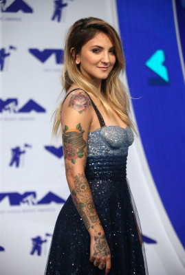Julia Michaels pic #999247