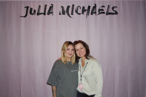 Julia Michaels pic #1070921