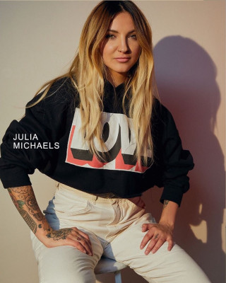 Julia Michaels pic #1044154