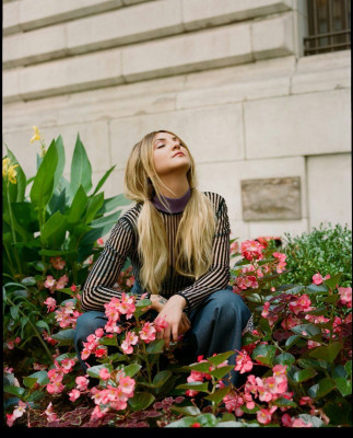 Julia Michaels pic #1120135
