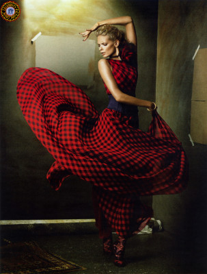 Julia Stegner pic #134327