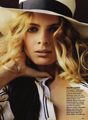 Julia Stegner pic #97873