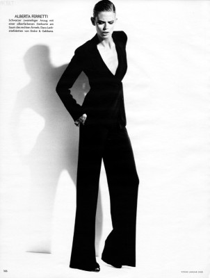 Julia Stegner pic #160774