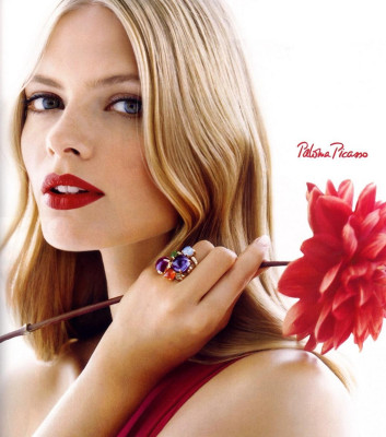 Julia Stegner pic #239354
