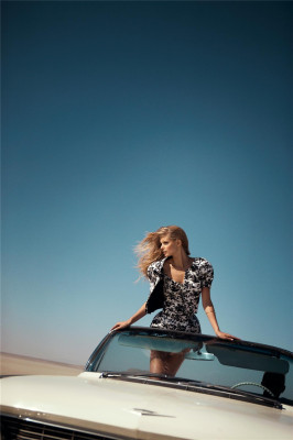 Julia Stegner pic #130746