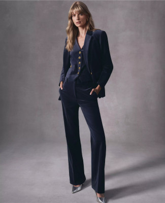 Julia Stegner pic #1371439
