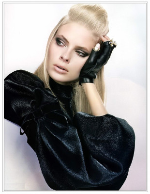 Julia Stegner pic #135574