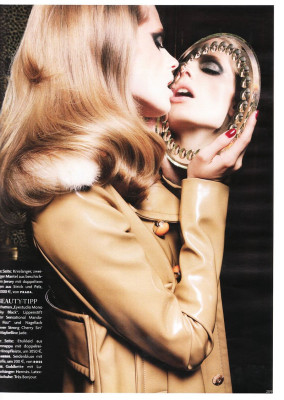 Julia Stegner pic #309244