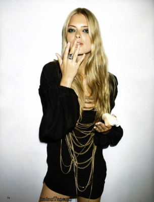 Julia Stegner pic #146486
