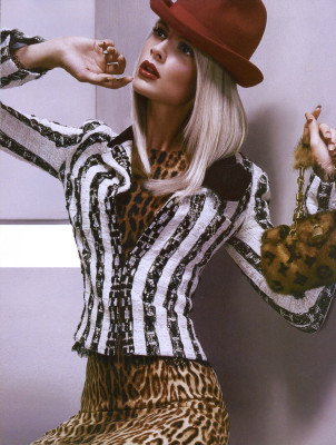 Julia Stegner pic #167296