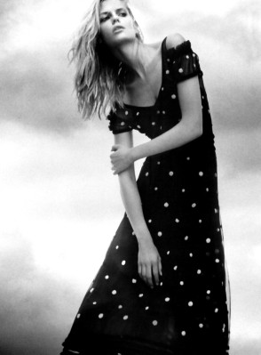 Julia Stegner pic #36063
