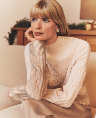 Julia Stegner pic #1371440