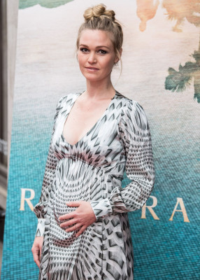 Julia Stiles pic #943540