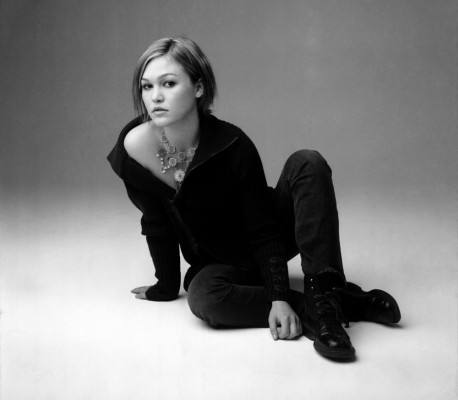 Julia Stiles pic #226261