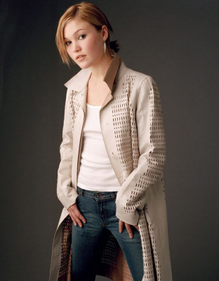 Julia Stiles pic #226255