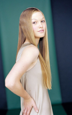 Julia Stiles pic #226252