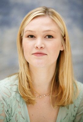 Julia Stiles pic #226237