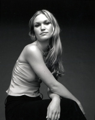 Julia Stiles pic #56247