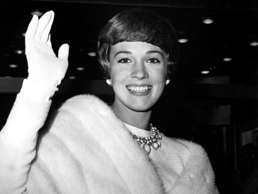 Julie Andrews pic #233958