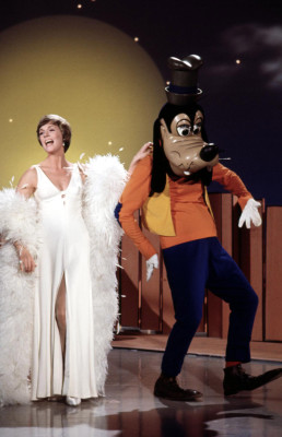 photo 21 in Julie Andrews gallery [id348875] 2011-02-28 00:00:00