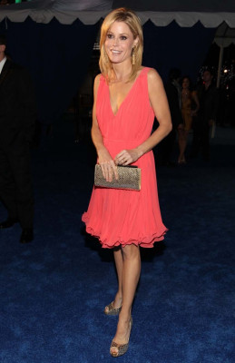 photo 22 in Julie Bowen gallery [id325362] 2011-01-11 00:00:00