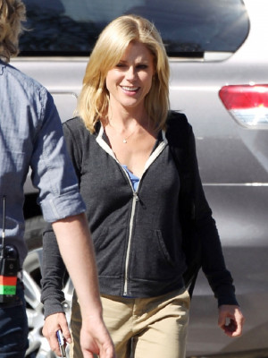 photo 18 in Julie Bowen gallery [id549937] 2012-11-10 00:00:00