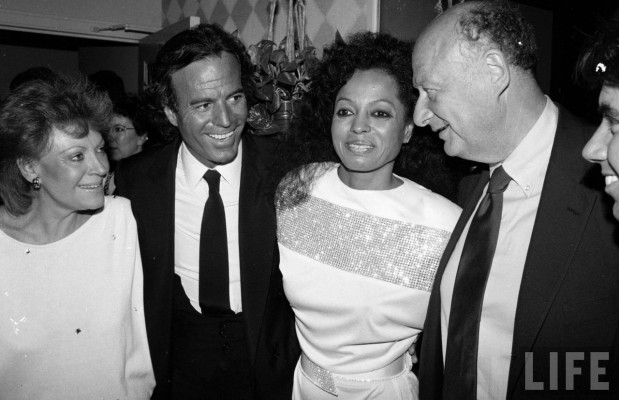 photo 3 in Julio Iglesias gallery [id201442] 2009-11-17 00:00:00