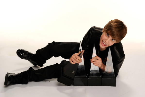 Justin Bieber pic #443849
