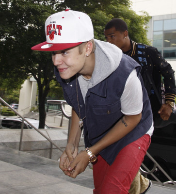 photo 13 in Bieber gallery [id507343] 2012-07-06 00:00:00