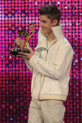 Justin Bieber pic #419742