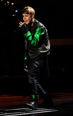 photo 17 in Justin Bieber gallery [id480472] 2012-04-24 00:00:00