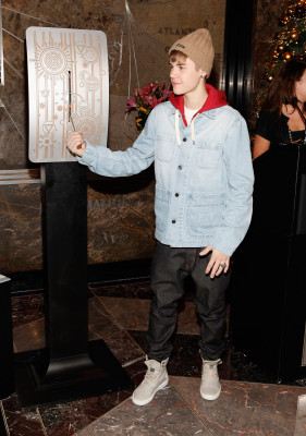 photo 20 in Justin Bieber gallery [id479700] 2012-04-23 00:00:00