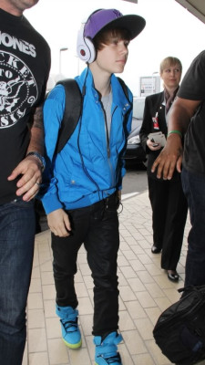 Justin Bieber pic #270584