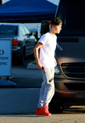 photo 15 in Justin Bieber gallery [id529394] 2012-09-06 00:00:00