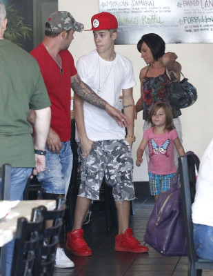 photo 17 in Justin Bieber gallery [id521964] 2012-08-13 00:00:00