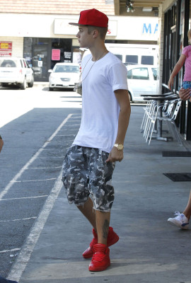 photo 16 in Justin Bieber gallery [id521965] 2012-08-13 00:00:00