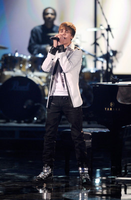 Justin Bieber pic #308030