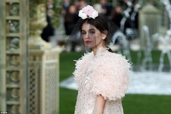 Kaia Gerber pic #1001854