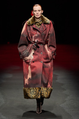 photo 6 in Karen Elson gallery [id1369914] 2025-04-19 00:00:00