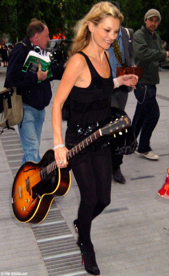 photo 6 in Kate Moss gallery [id95664] 2008-06-04 00:00:00