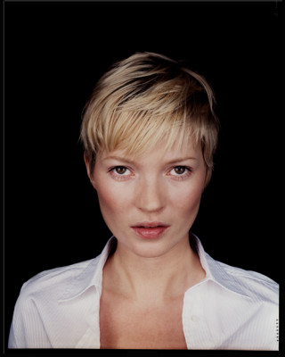 photo 17 in Kate Moss gallery [id76628] -0001-11-30 00:00:00
