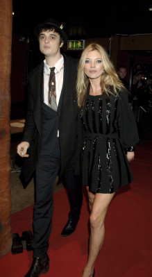 photo 6 in Kate Moss gallery [id78082] -0001-11-30 00:00:00