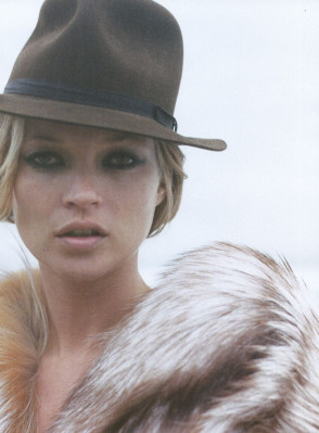photo 16 in Kate Moss gallery [id127938] 2009-01-19 00:00:00