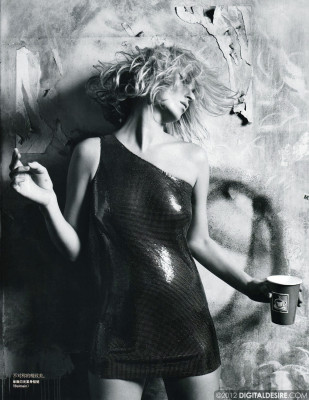 photo 27 in Kate Moss gallery [id654158] 2013-12-25 00:00:00