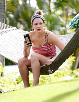 photo 14 in Katharine McPhee gallery [id1000165] 2018-01-21 00:00:00