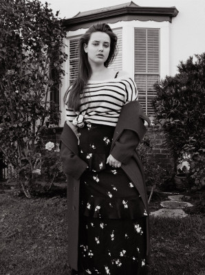 Katherine Langford pic #973502