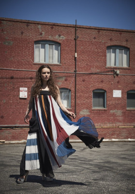 Katherine Langford pic #931165