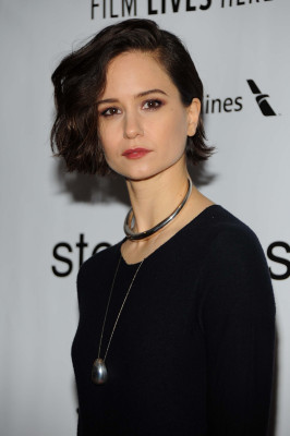 Katherine Waterston pic #958051