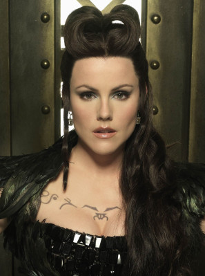 Kathleen Robertson pic #206699