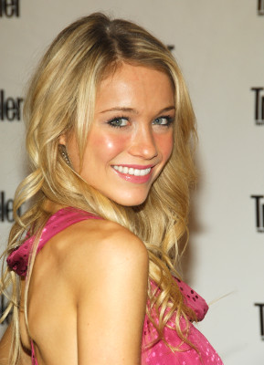 Katrina Bowden pic #380806